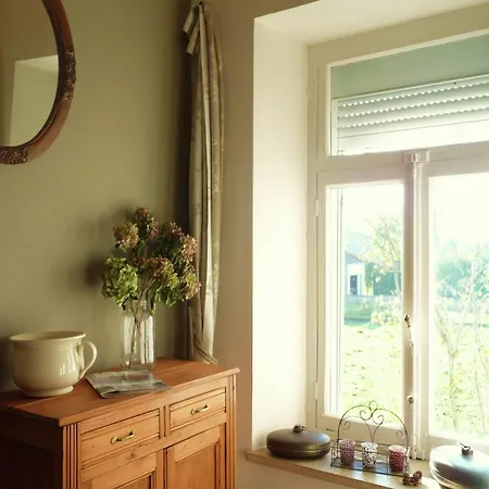 Afamily Homedating Backto The Endof The19thcentury, Cleaning Included *